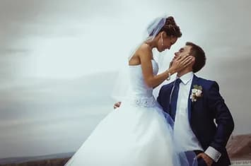 wedding kiss image